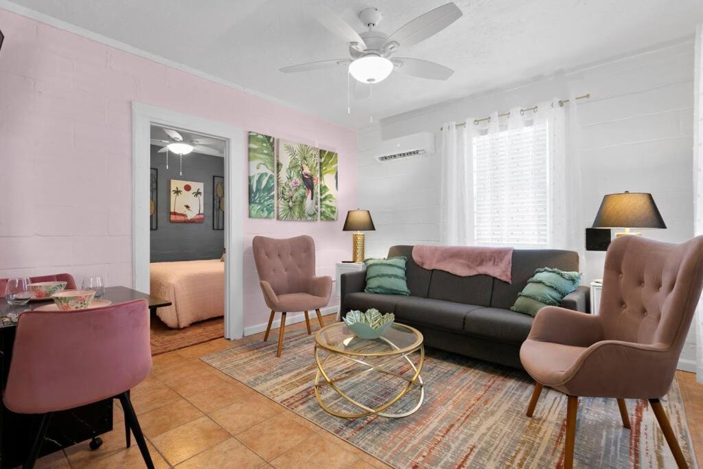 The Pink Oasis Waterfront 1 Bed Apt Apartment Tampa Exterior foto