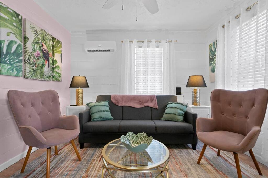 The Pink Oasis Waterfront 1 Bed Apt Apartment Tampa Exterior foto