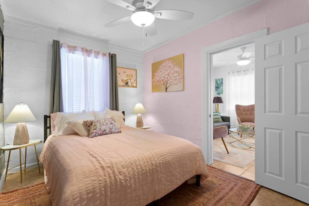 The Pink Oasis Waterfront 1 Bed Apt Apartment Tampa Exterior foto